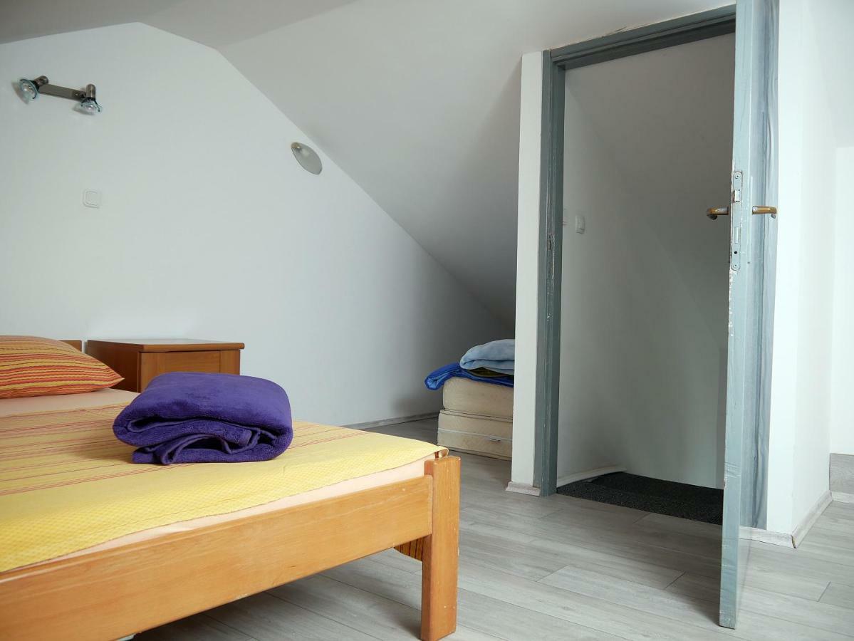 Apartment Gaga And Nia 크르크 외부 사진